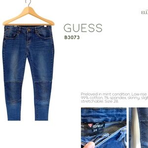Skinny Jeans by Guess (B2063)